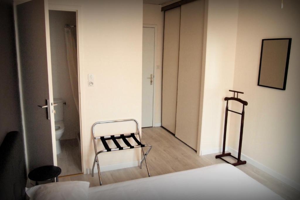 Hotel Le Rohu Séné الغرفة الصورة